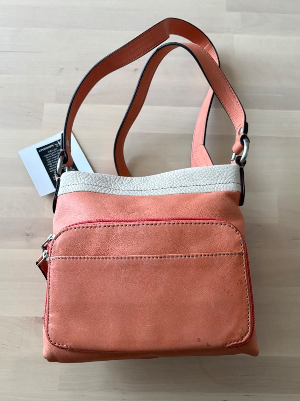 B. Makowsky Peach& White Pebbled Leather Crossbody Bag -NWT - Picture 2 of 8